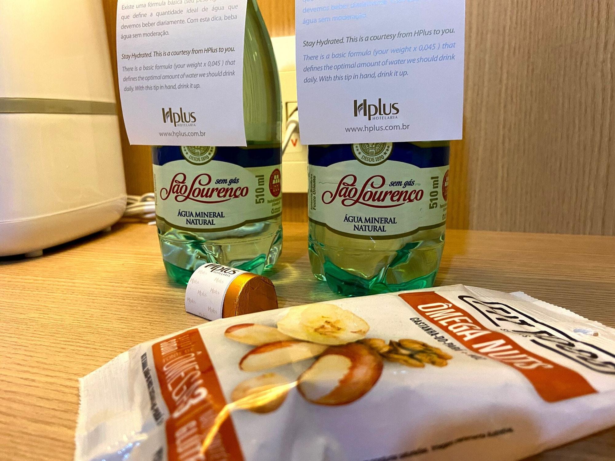 Cullinan Hplus Premium 브라질리아 외부 사진 San Pellegrino mineral water