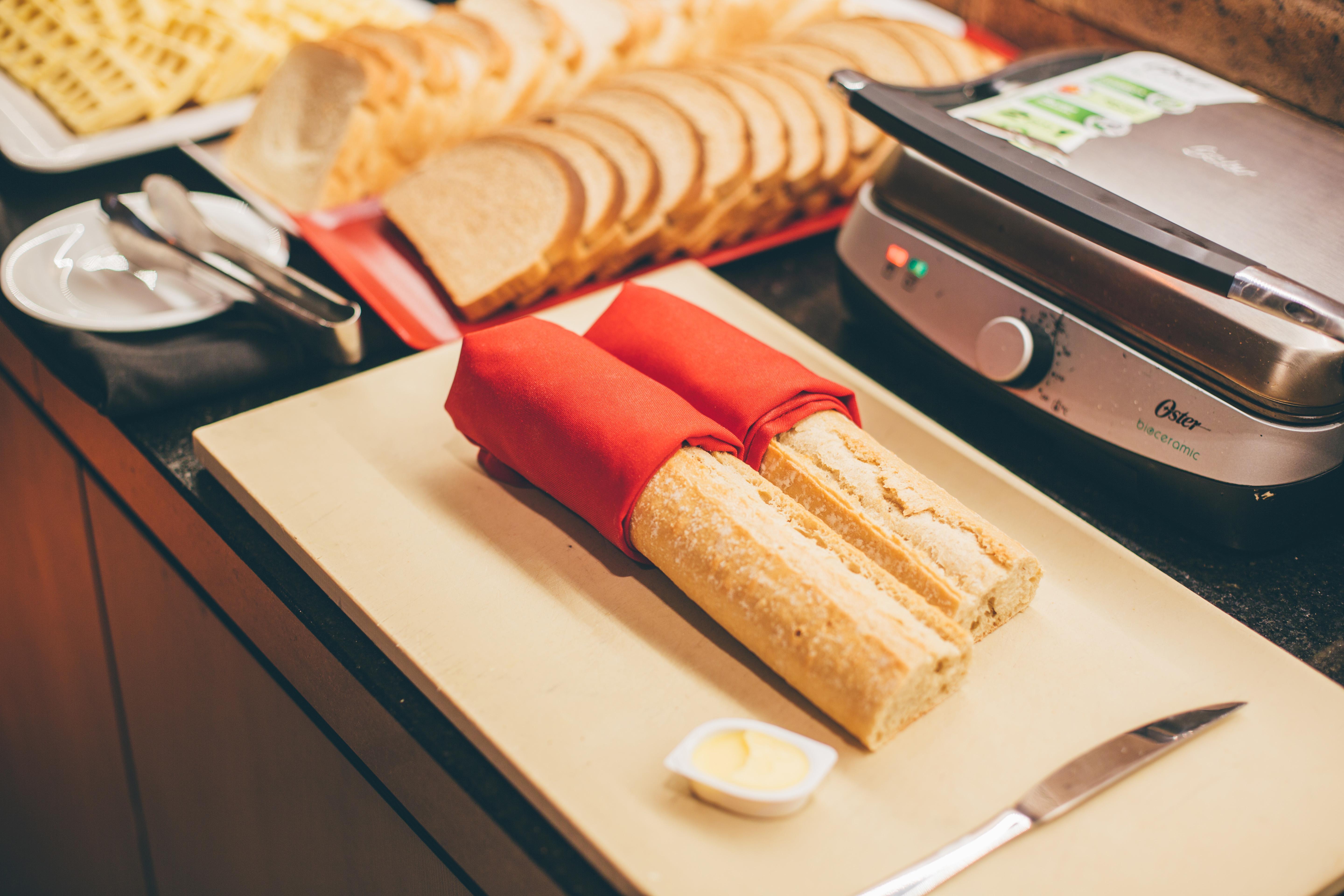 Cullinan Hplus Premium 브라질리아 외부 사진 A panini press