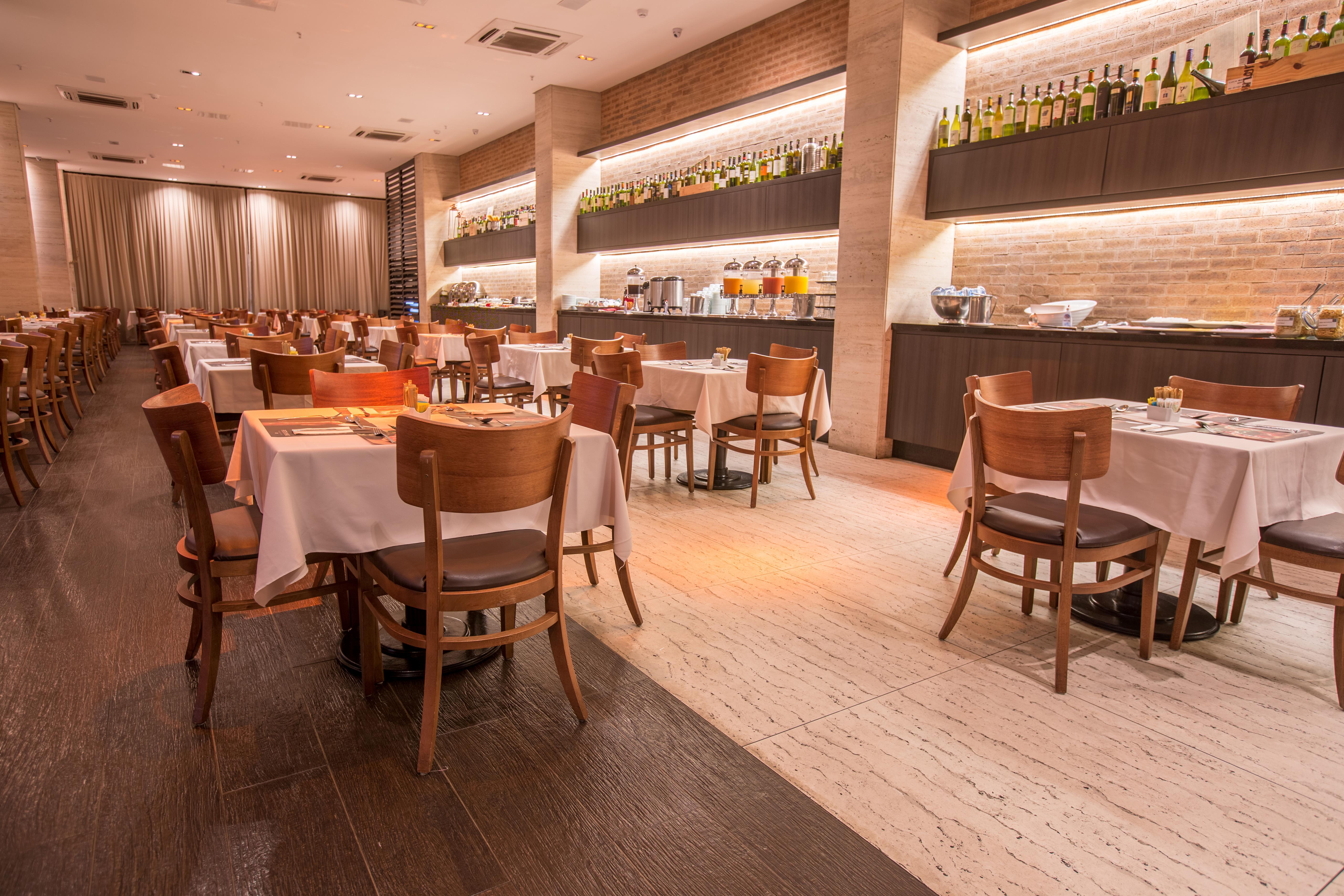 Cullinan Hplus Premium 브라질리아 외부 사진 Interior of the restaurant
